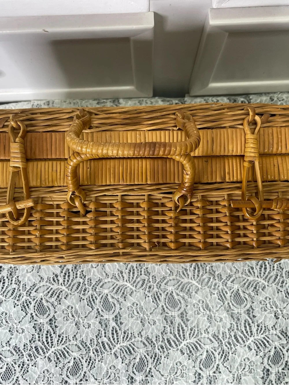 Vintage 1950s Stanhome MCM Picnic Basket Suitcase Set Plates Cups Knives Forks